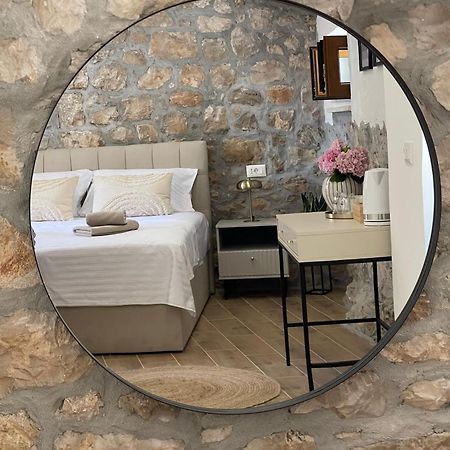 Monte Cristo Wines & Rooms Kuna Pelješka 外观 照片