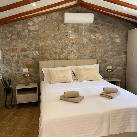 Monte Cristo Wines & Rooms Kuna Pelješka 外观 照片