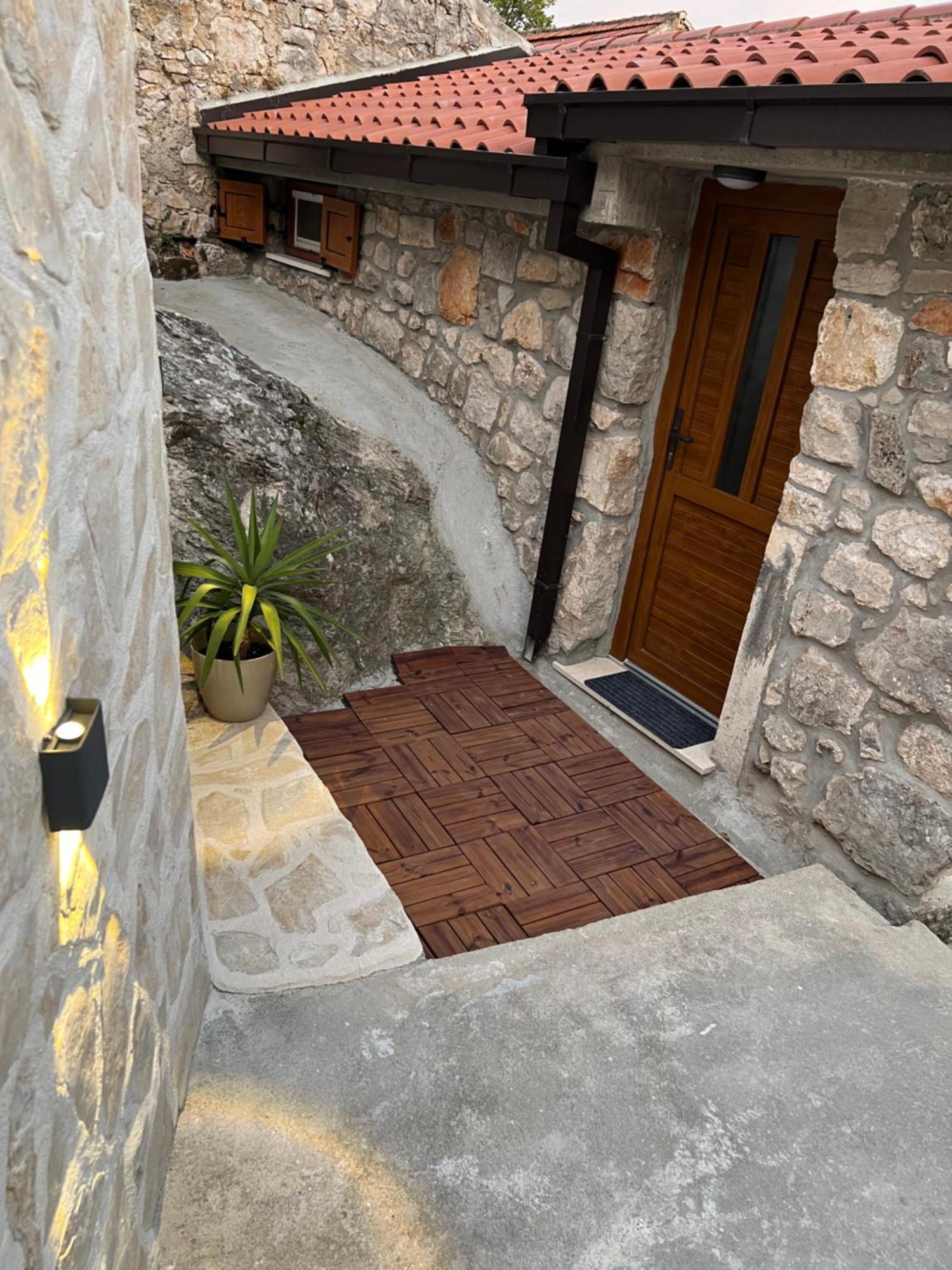 Monte Cristo Wines & Rooms Kuna Pelješka 外观 照片